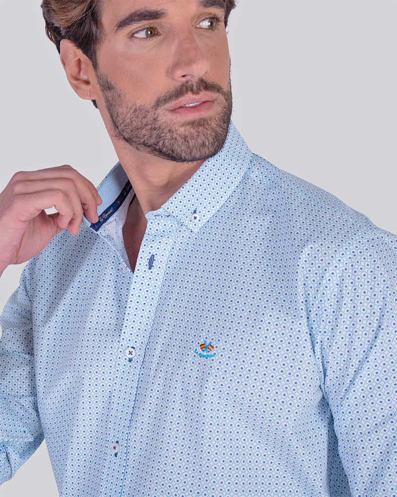 Camisa estampada y cuello botón | La Española