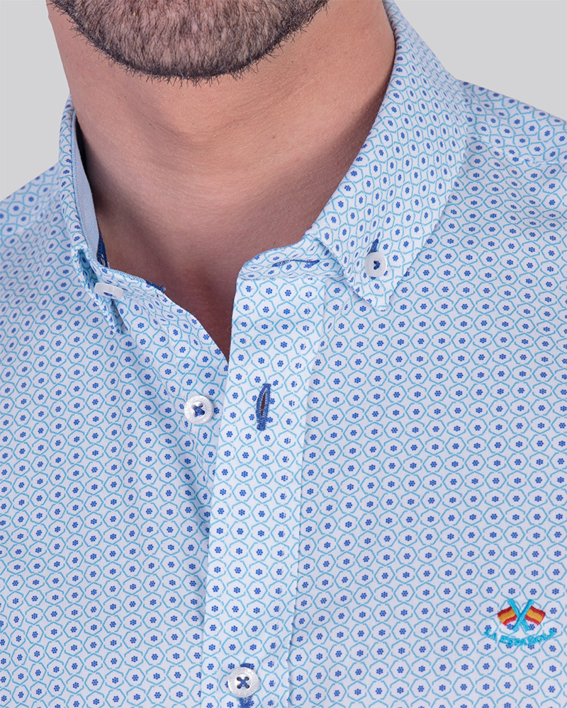 Camisa estampada y cuello botón | La Española