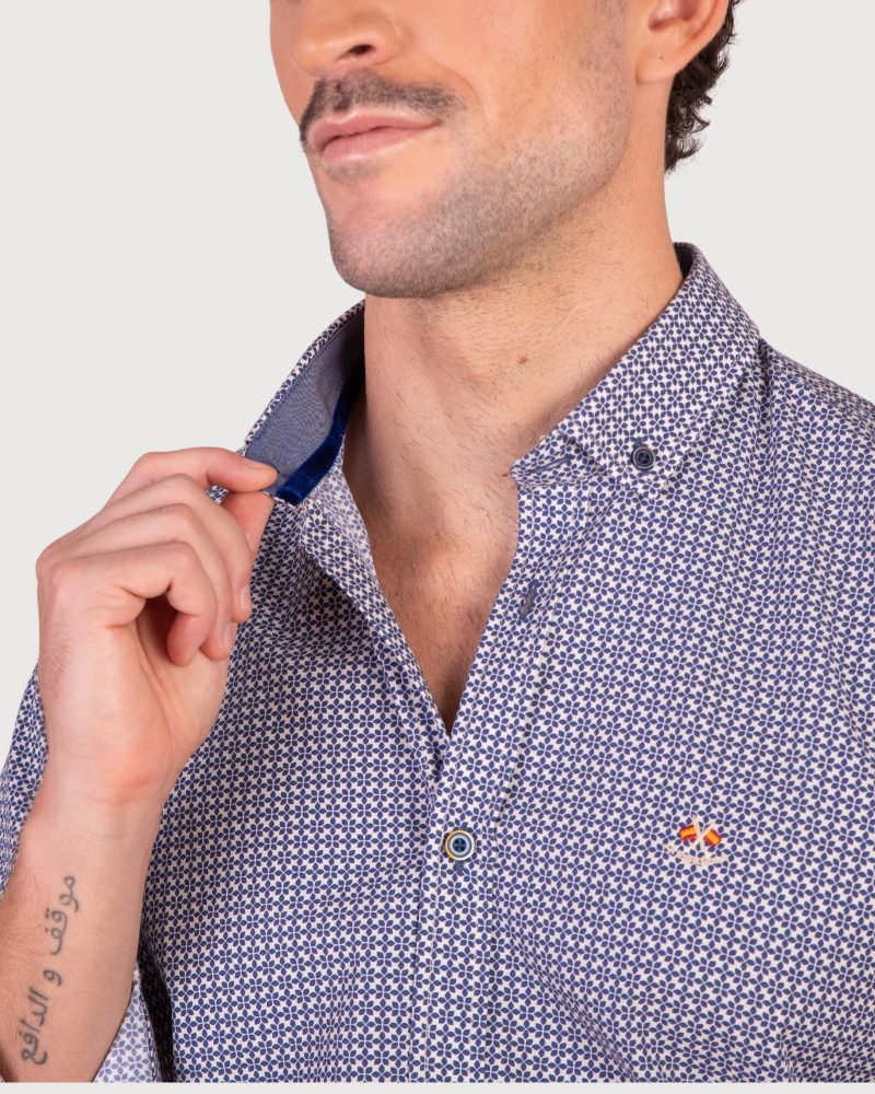 Camisa tejido oxford con bolsillo y logo bordado | La Española