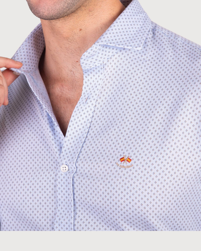 Camisa tejido oxford con bolsillo y logo bordado | La Española