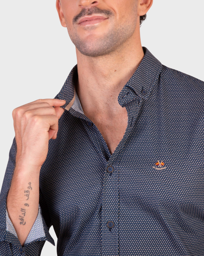 Camisa tejido oxford con bolsillo y logo bordado | La Española