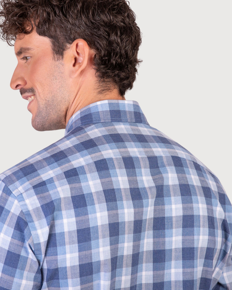 Camisa tejido oxford con bolsillo y logo bordado | La Española Camisa tejido oxford con bolsillo y logo bordado | La Española