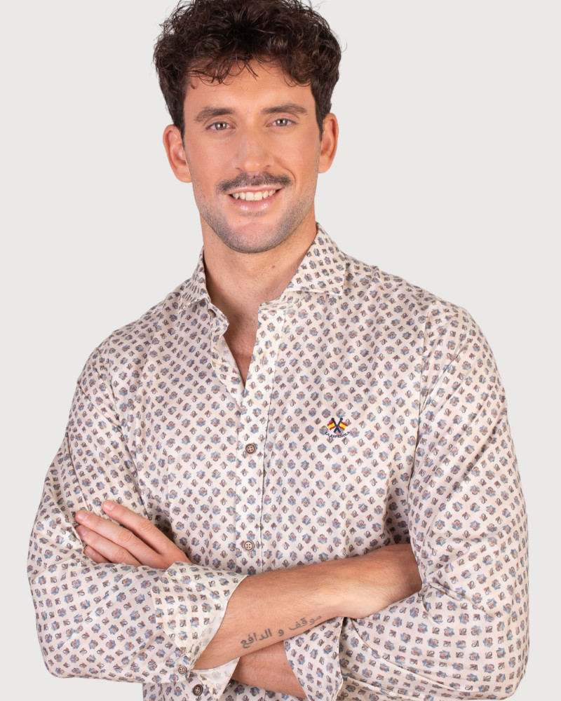 Camisa tejido oxford con bolsillo y logo bordado | La Española