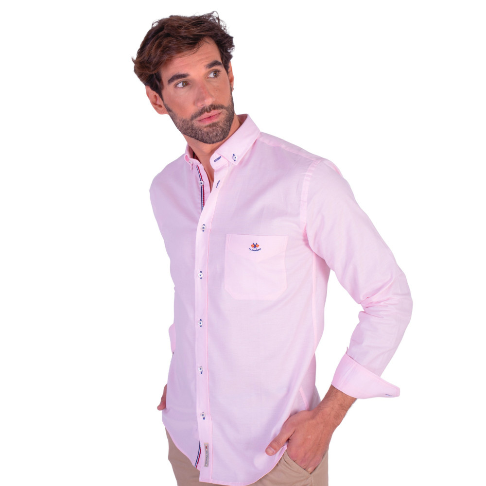 Camisa oxford rosa con bolsillos