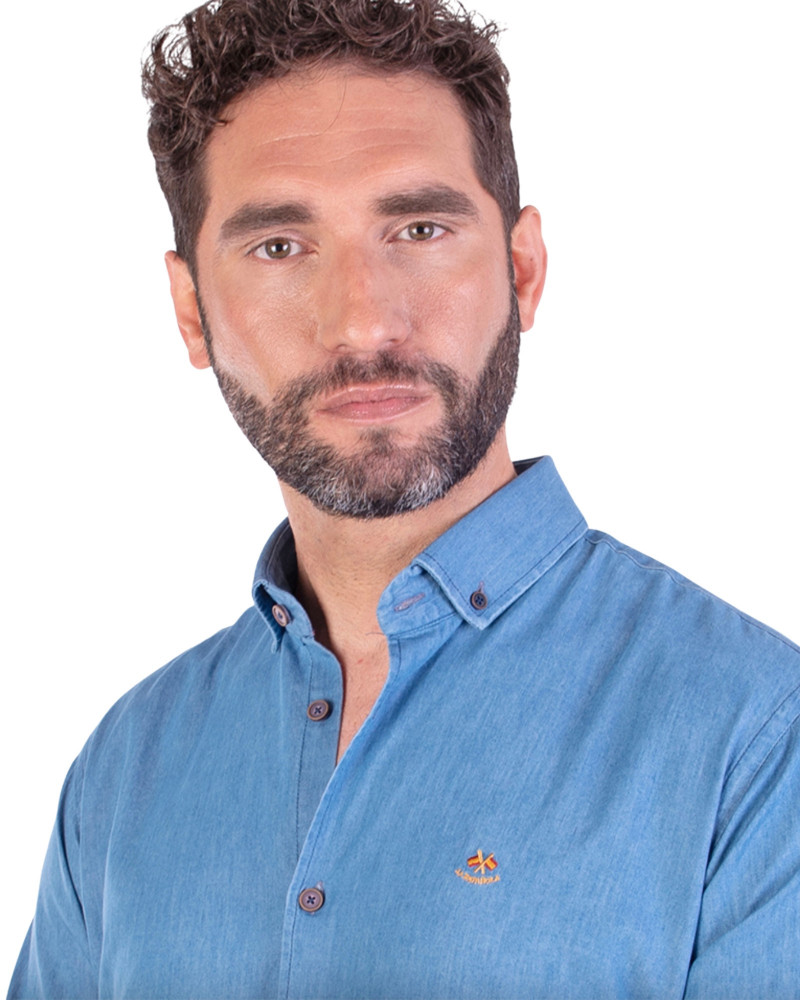 Serie 56303 Camisa vaquera cuello boton color único