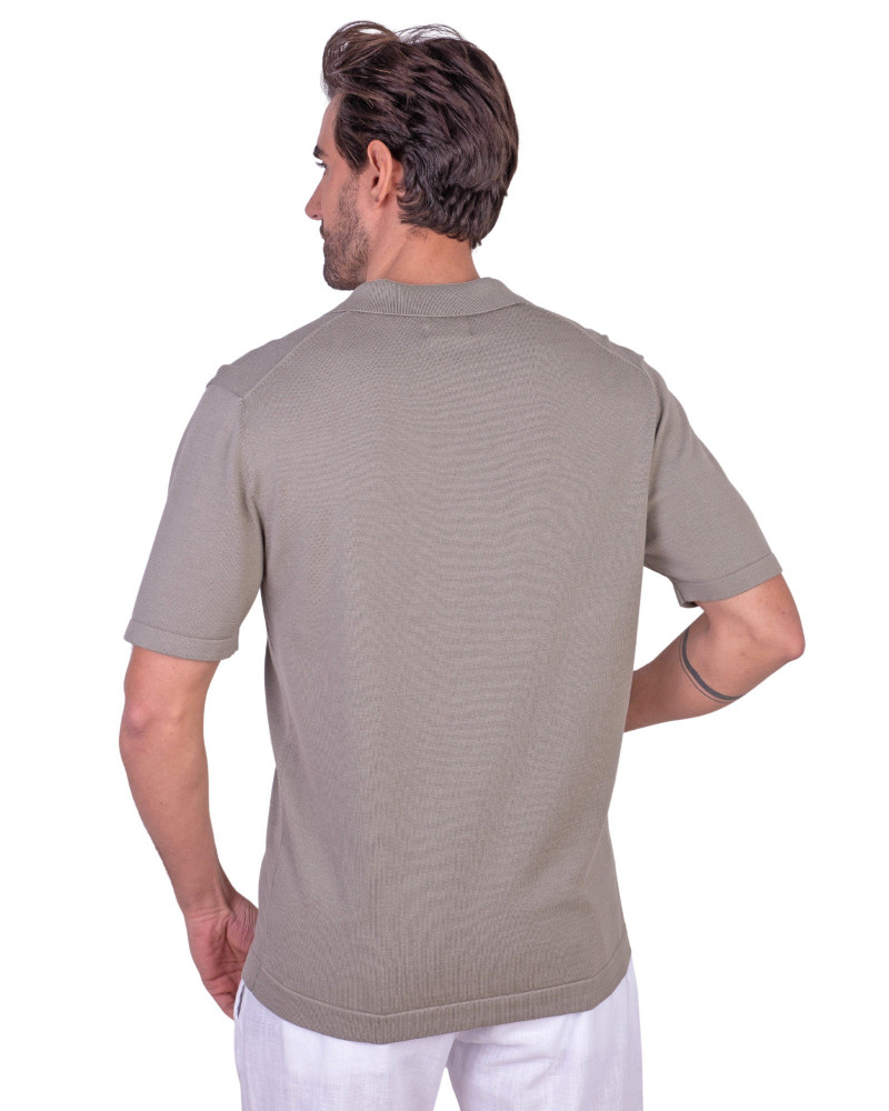 Polo manga corta algodón liso granito y cuello en V | La Española