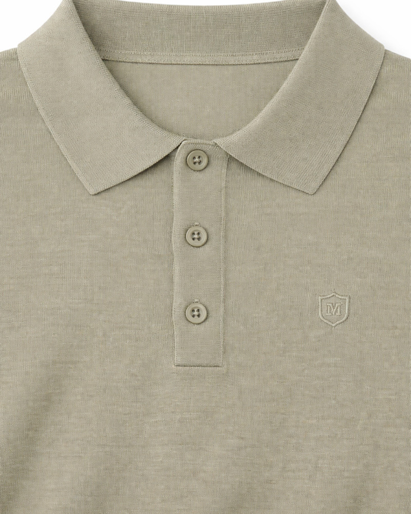 Polo manga corta algodón liso granito y cuello en V | La Española