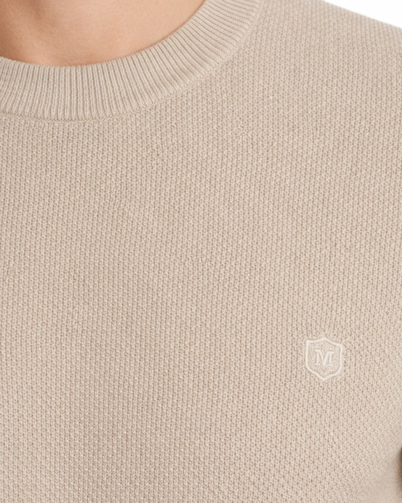 Polo manga corta algodón liso granito y cuello en V | La Española