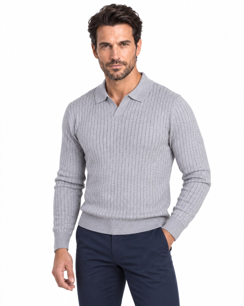 Suéter cuello V canalé serie 255 color gris