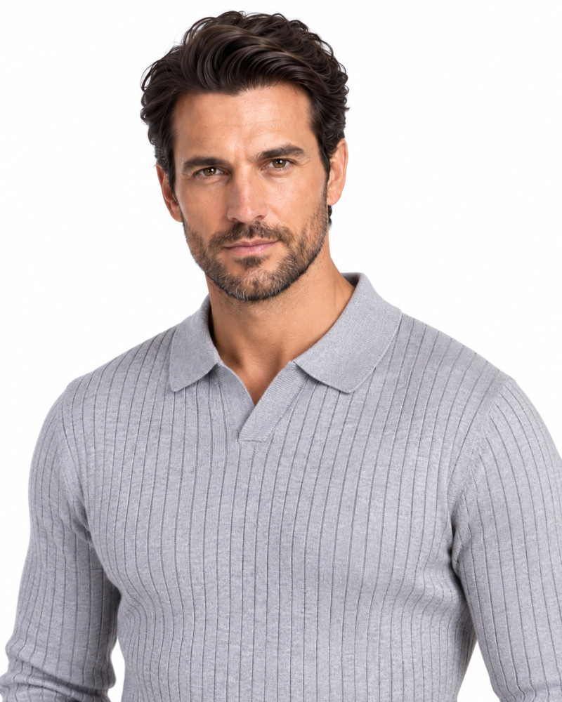 Suéter cuello V canalé serie 255 color gris