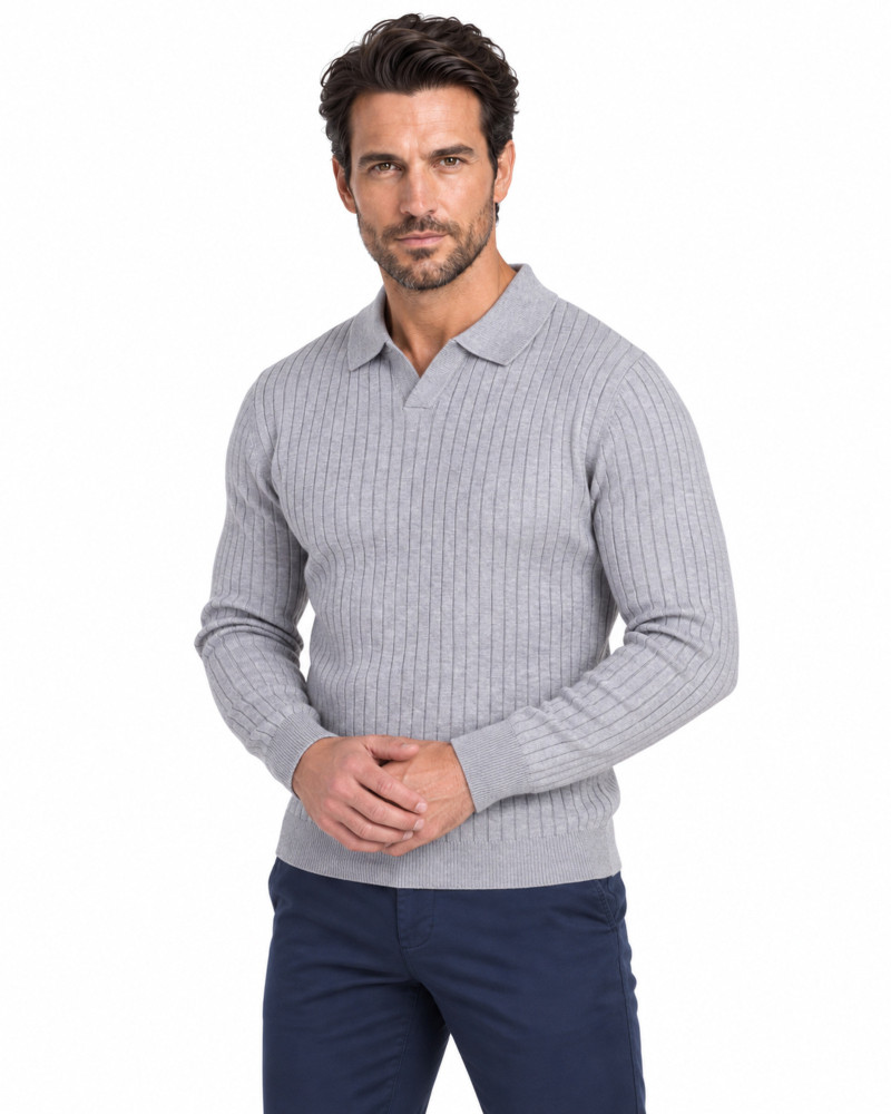 Suéter cuello V canalé serie 255 color gris