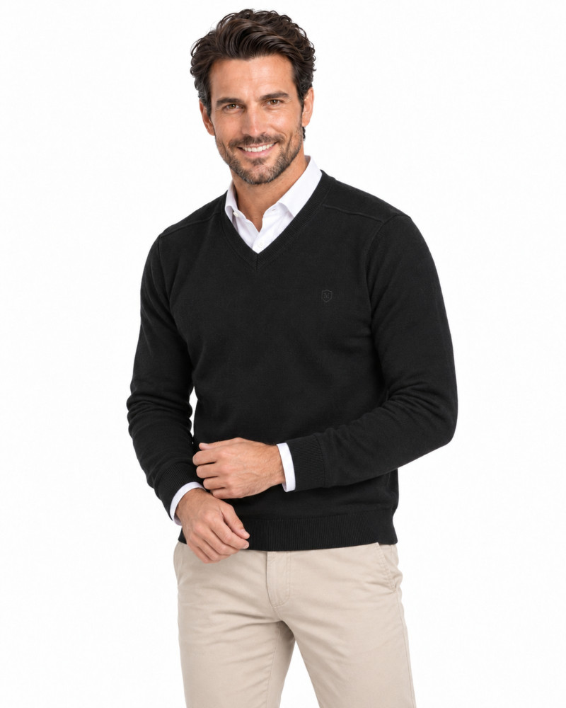 suéter cuello pico básico serie 380 color negro