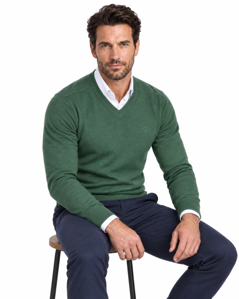 suéter cuello pico básico serie 380 color verde
