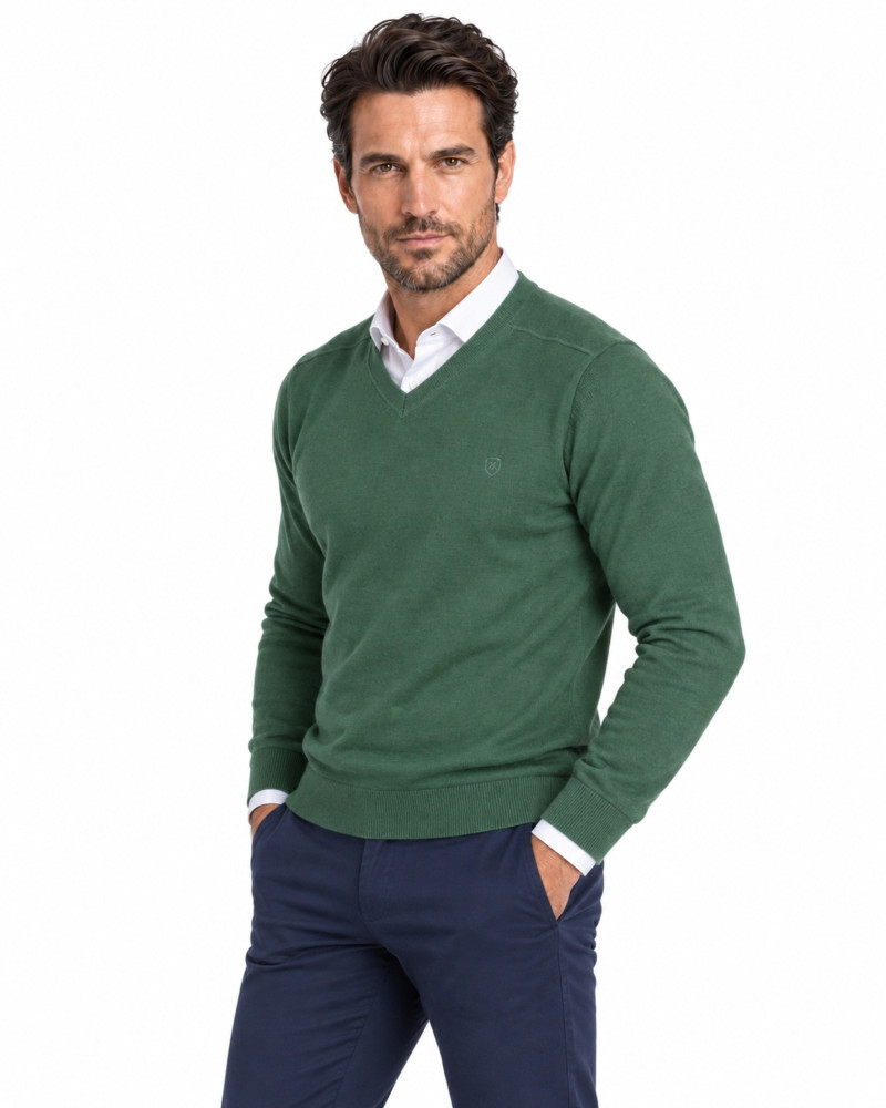 suéter cuello pico básico serie 380 color verde